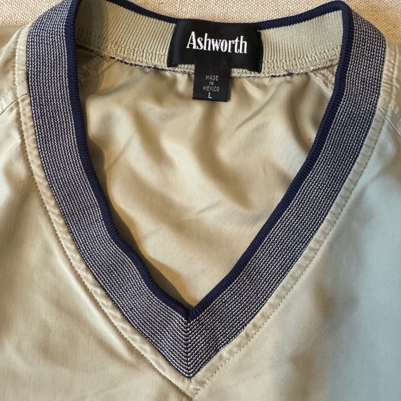 Vintage Ashworth Khaki and Navy V-Neck Pullover - Picture 3 of 9